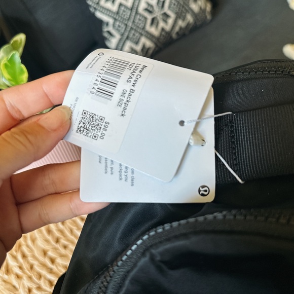 LULULEMON Crew Backpack - Picture 4 of 5